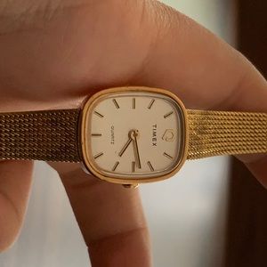 Timex watch - womens watch - gold coloured- not sure if it works but still cute-